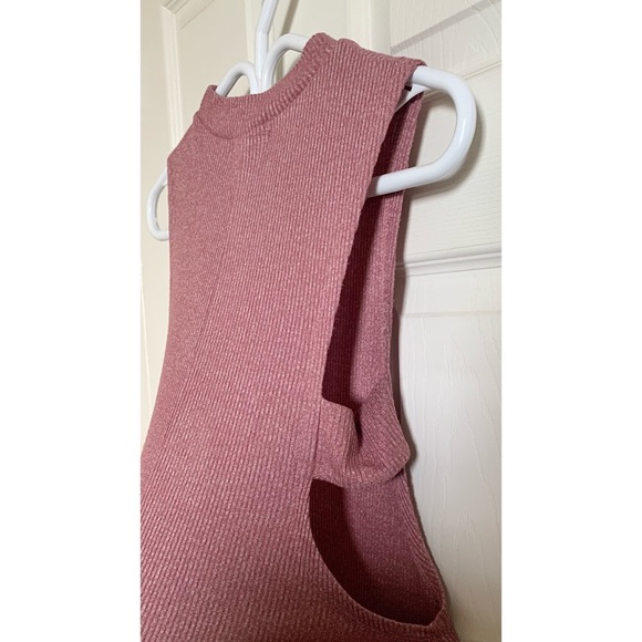 Maroon Sleeveless Ribbed Tank Top • Size S - Picture 3 of 4